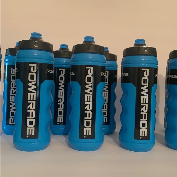 Lot of 11 Powerade Water Squeeze Bottles 32 ounces - Picture 3 of 7